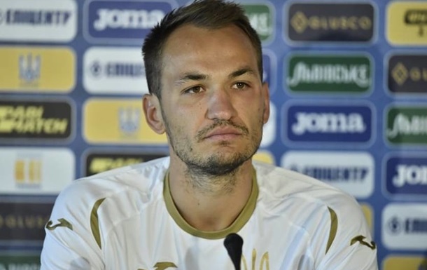 Макаренко перевели в основной список сборной Украины на сентябрьские матчи