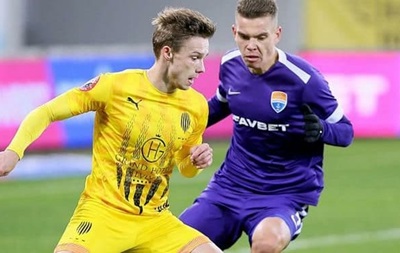 Рух разгромно обыграл Мариуполь