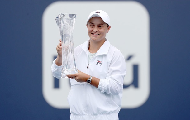 Обидчица Свитолиной завоевала титул в Майами
