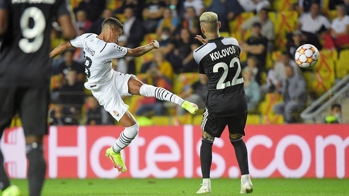 Кадр с матча Шериф - Шахтер