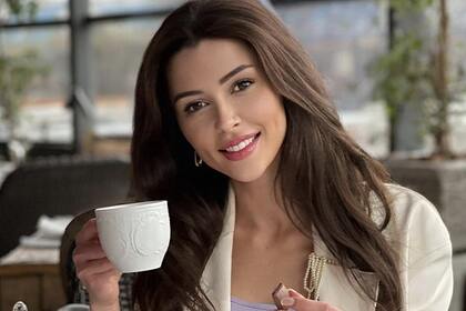 Анна Заворотнюк