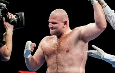 Шевадзуцкий и Малиновский досрочно выиграли свои бои в Киеве