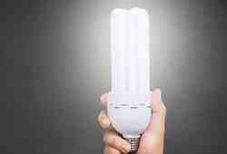 Когда длина имеет значение: почему одни фотоны убивают, а другие нет