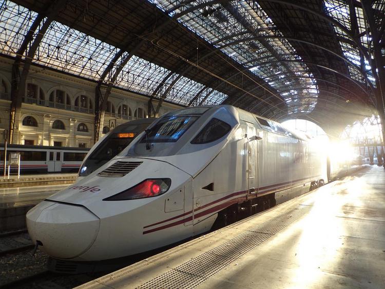 Новый скоростной поезд доставит пассажиров из Парижа в Берлин за 7 часов