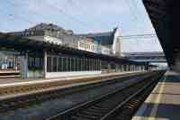 Центральный вокзал в Киеве. Общественный транспорт в Киеве полностью остановлен.