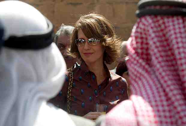 Асма Асад в историческом сирийском городе Босра. Март 2004 года