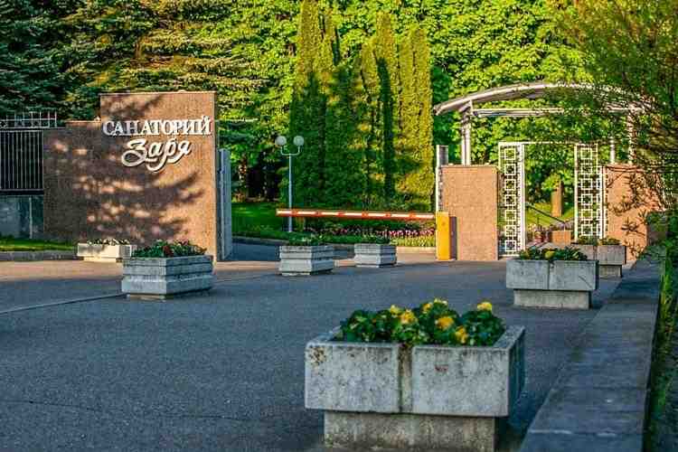 Пляжи закрыты, выход в город запрещен. Когда власти Кубани снимут ограничения для туристов?