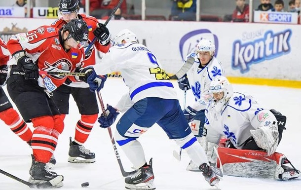 Суд запретил ФХУ принимать заявки от клубов для участия в сезоне-2021/22